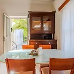 Estea - Eleni's Olive Tree House Paphos