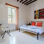 Estea - Eleni's Olive Tree House 아파트 파포스