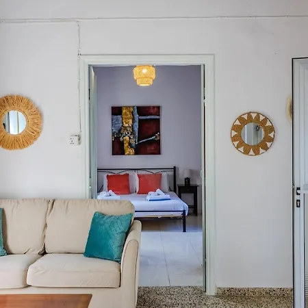 Estea - Eleni's Olive Tree House Апартаменты