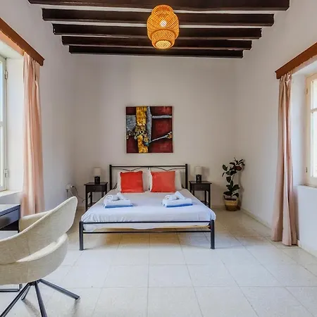 Estea - Eleni's Olive Tree House Апартаменты *