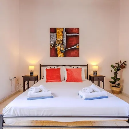 Estea - Eleni's Olive Tree House Апартаменты