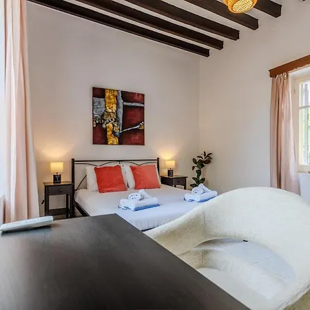 Estea - Eleni's Olive Tree House