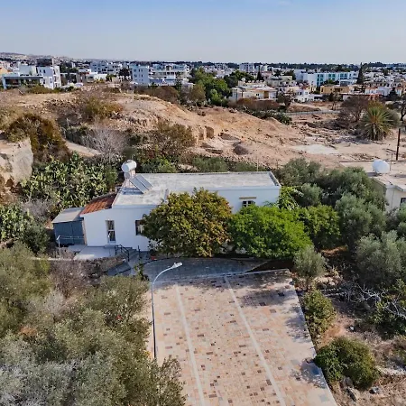 Estéa - Eleni's Olive Tree House *